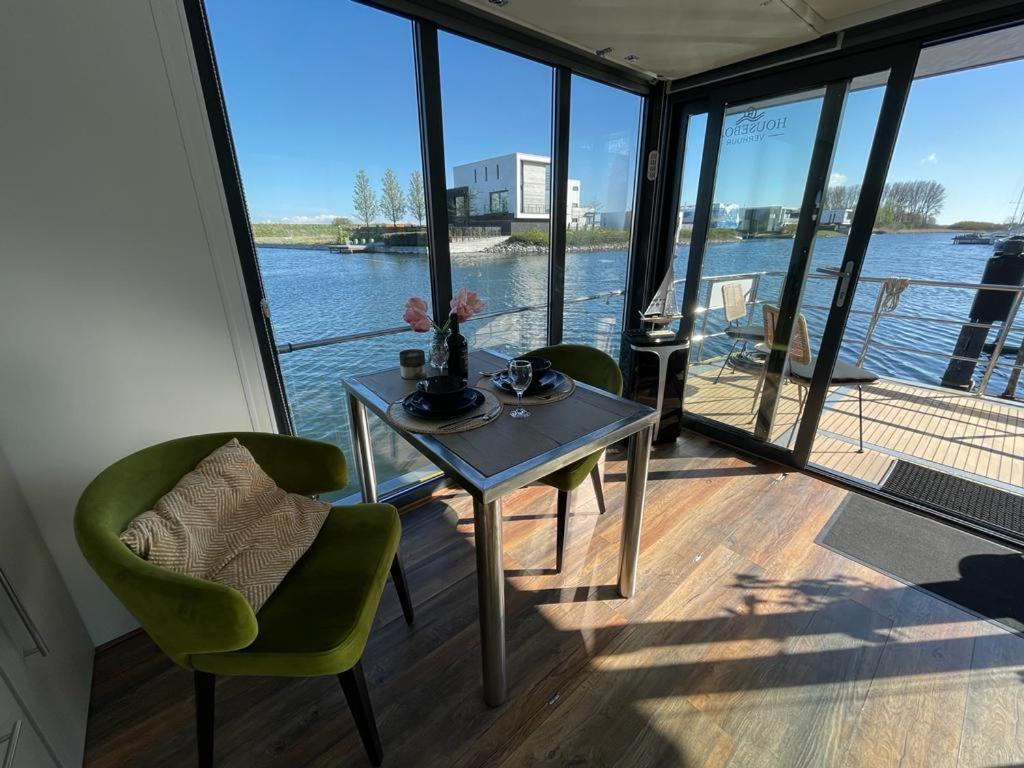 Hotel Houseboat Kamperland Exteriér fotografie
