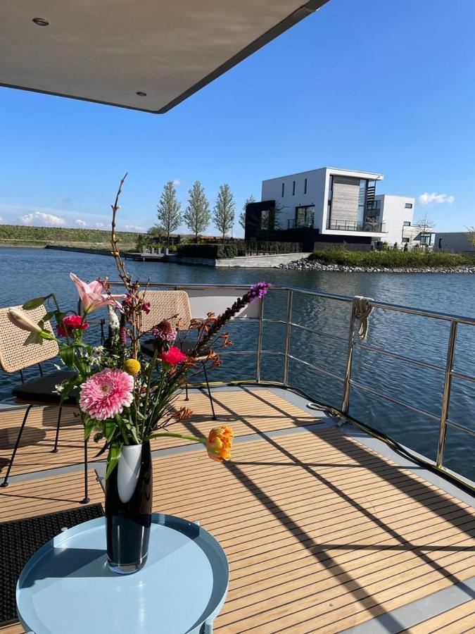 Hotel Houseboat Kamperland Exteriér fotografie
